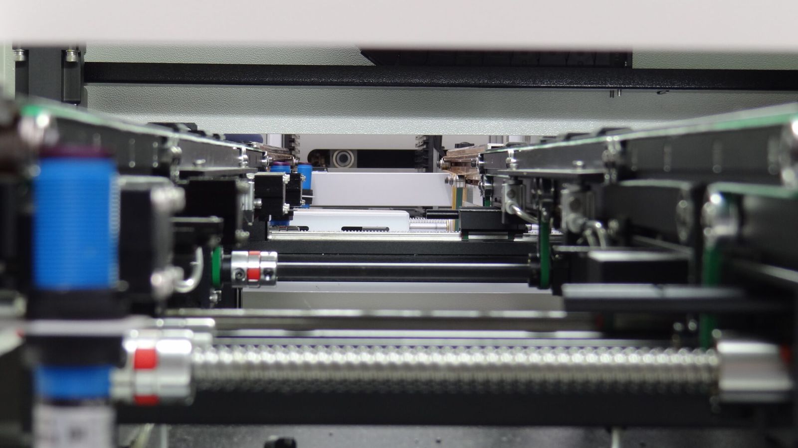 Inside the automatic pick-and-place machine